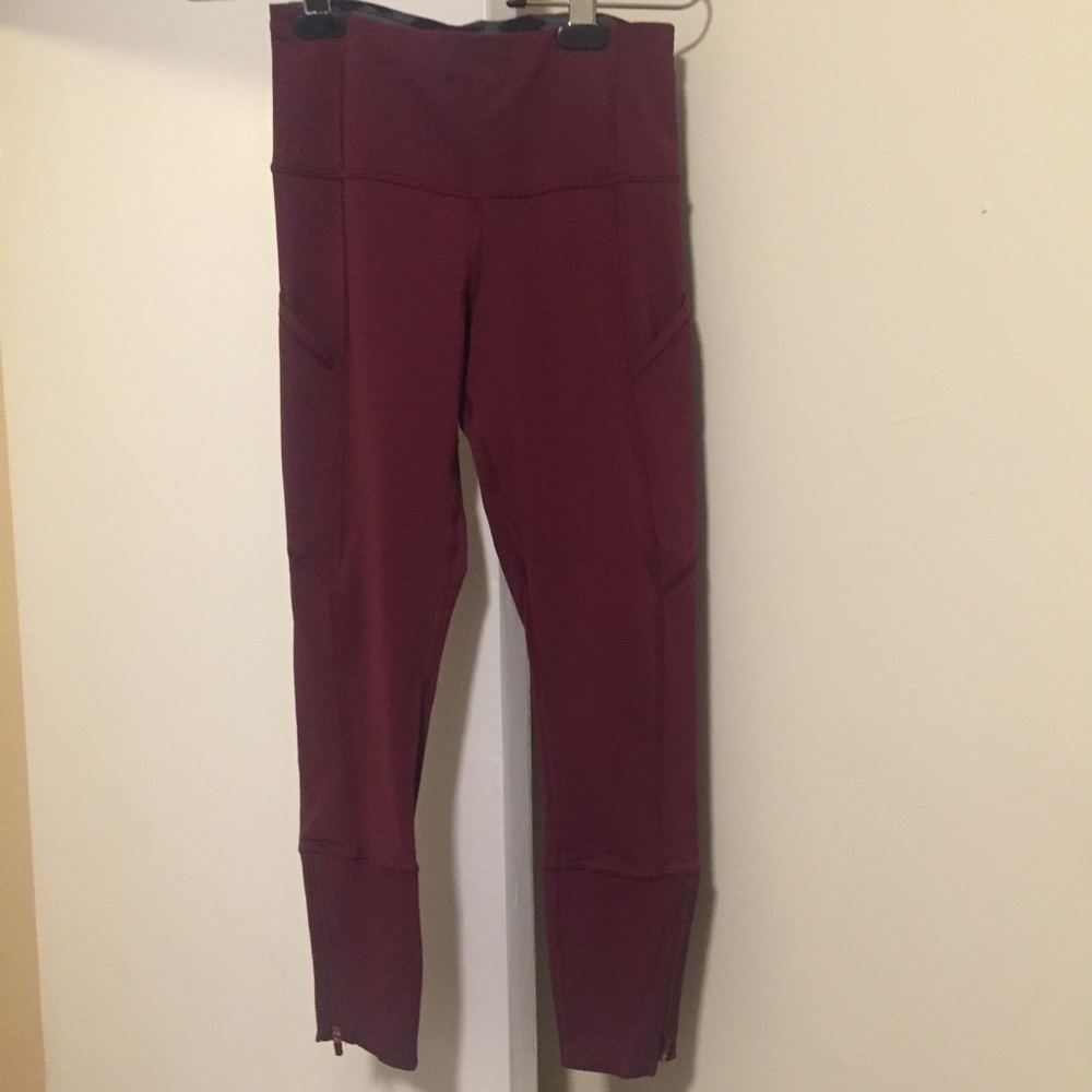 Lululemon RARE burgundy cropped wunder under